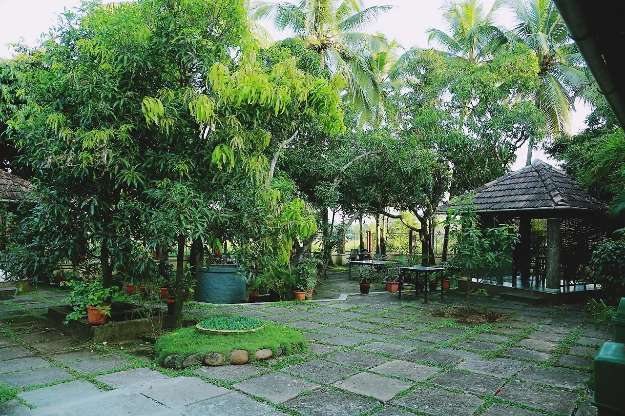 Hotel Breezeland Ramankari
